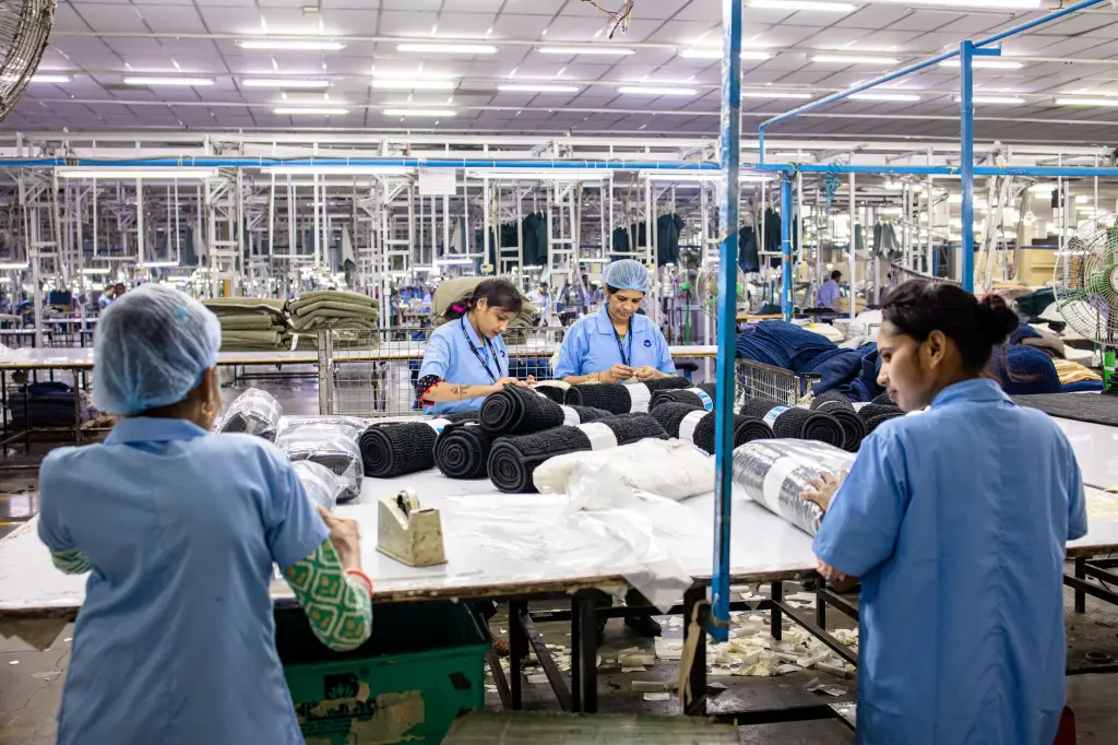 高原特色产品供应链优化：西藏日用百货商贸服务实践分析