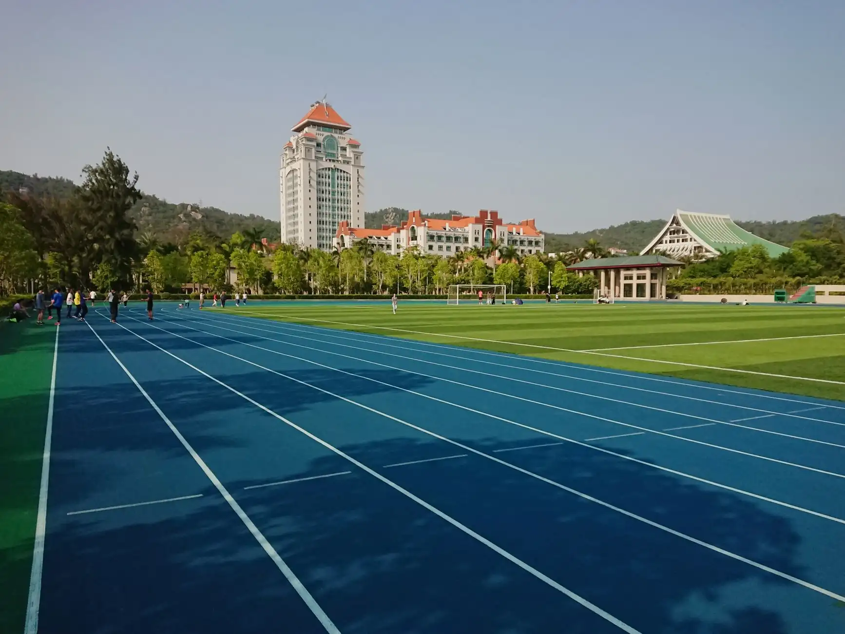 2024年西藏土特产与日用百货商贸服务产品参数对比分析